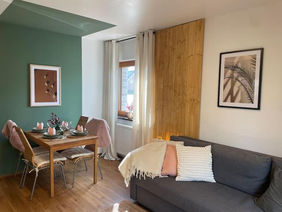 Cozy Wilkipartment Bis 4 Pers - Hund - Netflix - Wlan - Wintergarten - Coffeebar - Popcorn Verl Exteriör bild